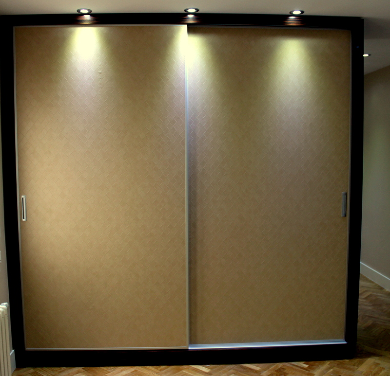 MUEBLES A MEDIDA CAPRICHOS DE HOGAR SALAMANCA PAPELES PINTADOS