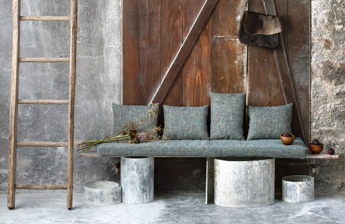 Caprichos de Hogar Salamanca papeles pintados telas muebles interiorismo iluminación